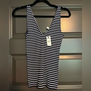 NWT Express deep V ribbed stretch tank in white and navy stripe - size XS